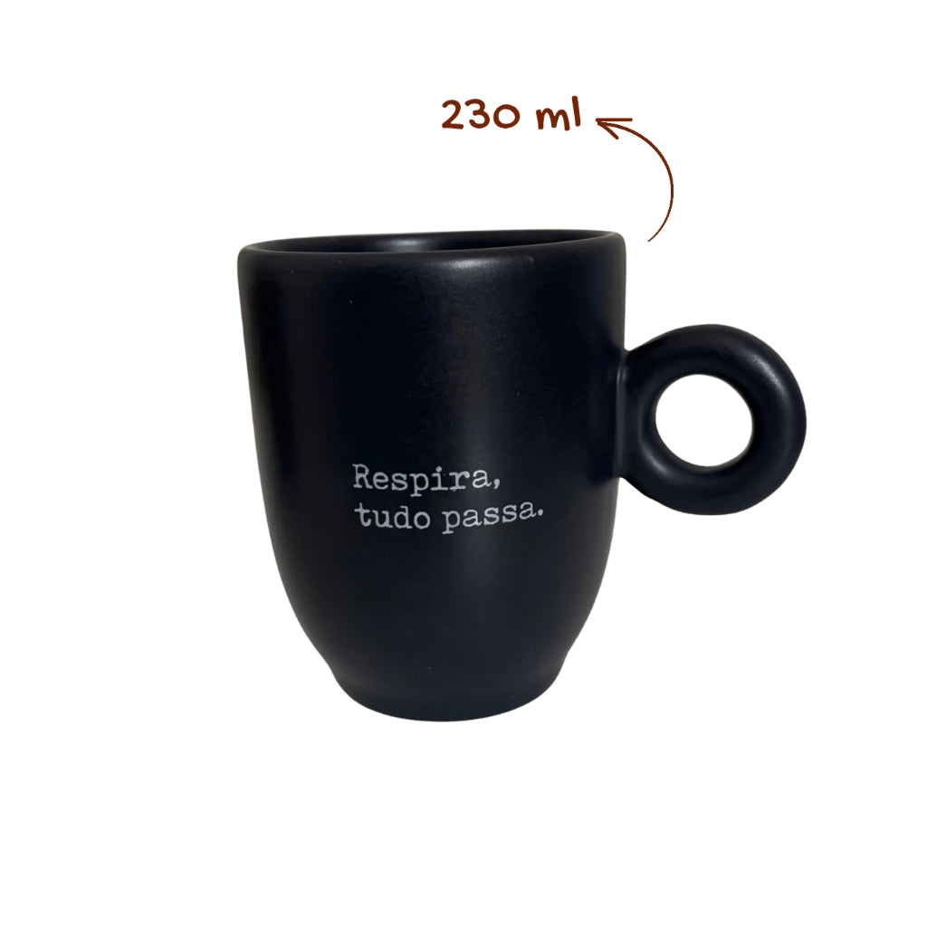 Caneca Preta Fosca 230ml com Frase Motivacional | Design Minimalista – Cafetto