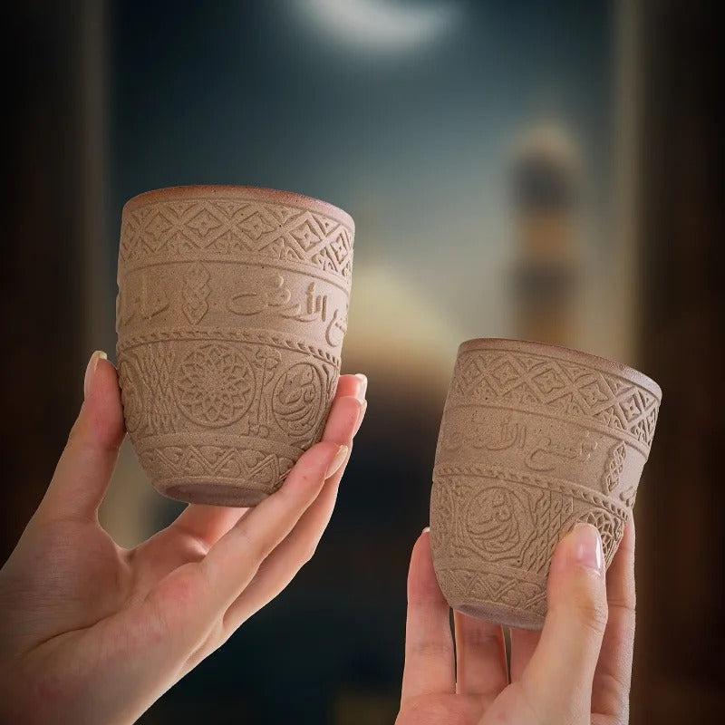 Xícara Árabe Retrô Cafetto – Cerâmica Premium com Relevo Oriental p/ Café e Chá